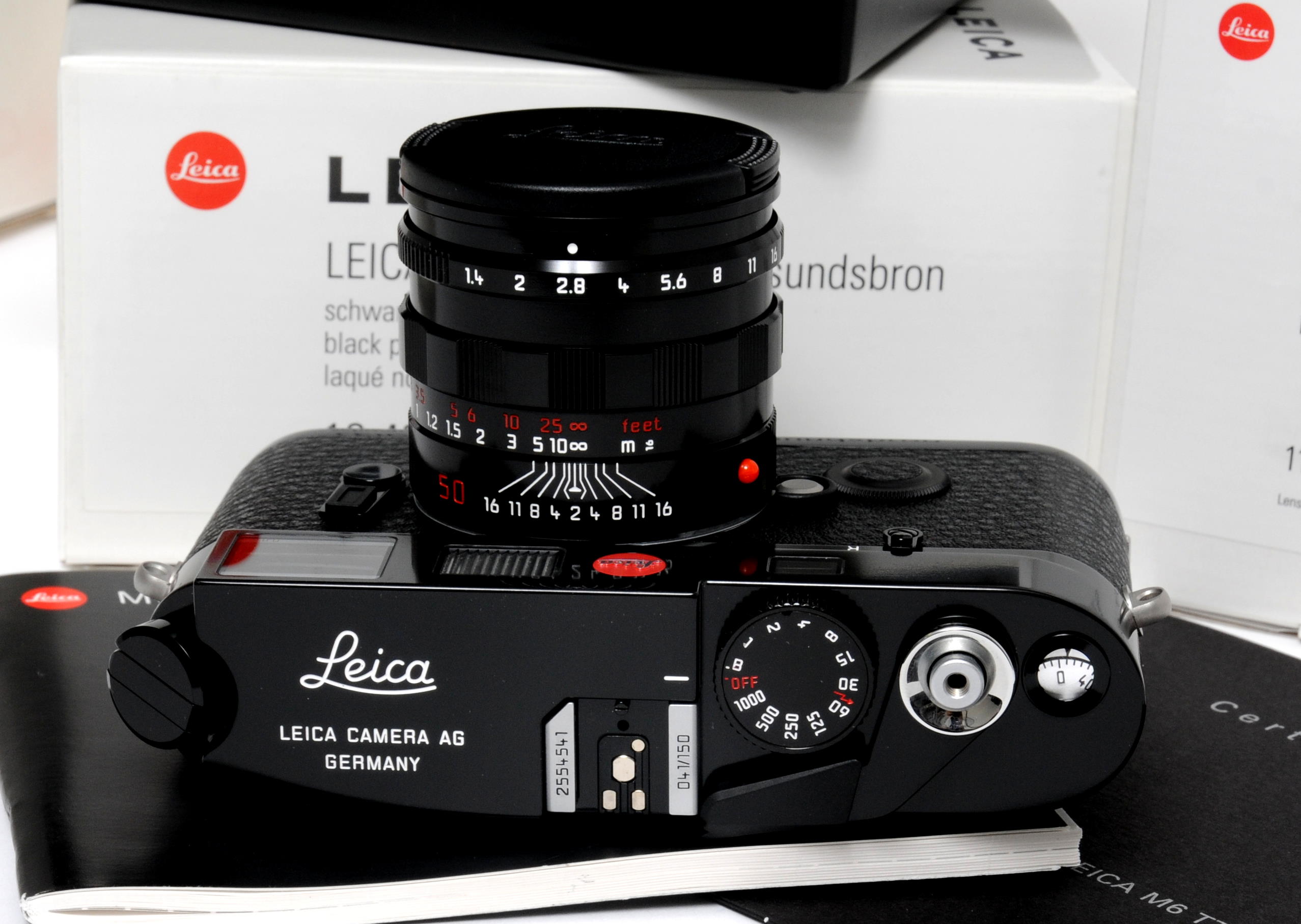 Edition Oresundsbron Leica M6 black paint camera Kit with 1.4/50mm